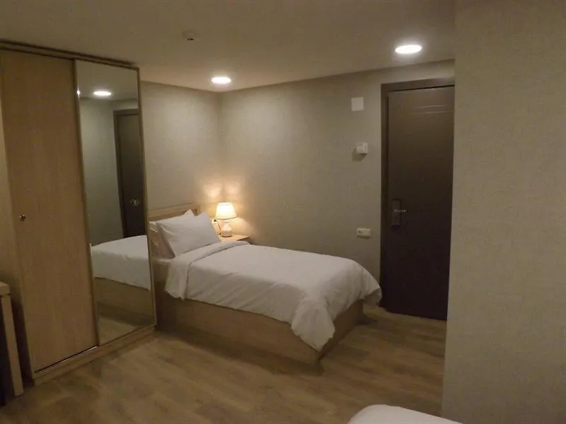 Green Corner Hotel Tbilisi 3*,